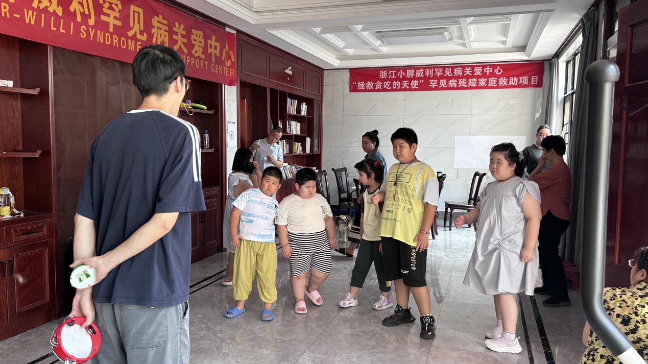 “拯救贪吃的天使”项目是2025年度福利彩票公益金资助项目，由浙江小胖威利罕见病关爱中心主办、贝蓓承办，专门为小胖威利综合征患者及家庭提供支持。